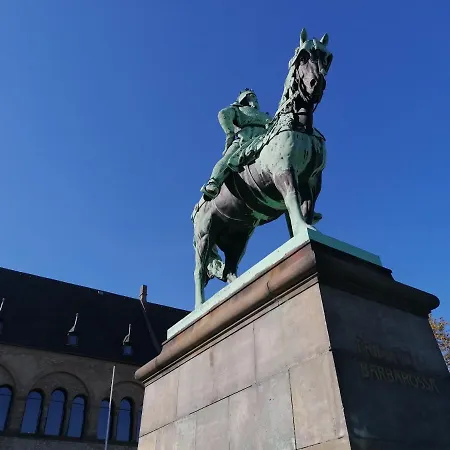 Serenade Am Zwinger 아파트 고슬라르